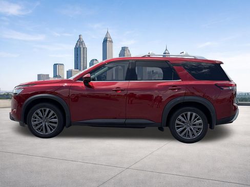 Certified 2024 Nissan Pathfinder SL w/ SL Premium Package FWD image 2