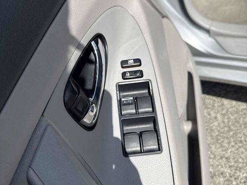 Used 2009 Toyota Camry FWD image 7