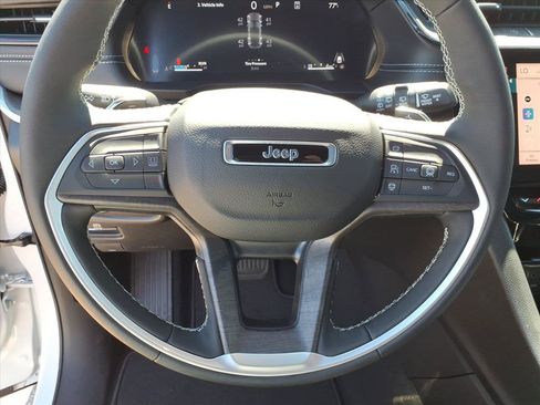 New 2026 Jeep Grand Cherokee Limited AWD/4WD image 24