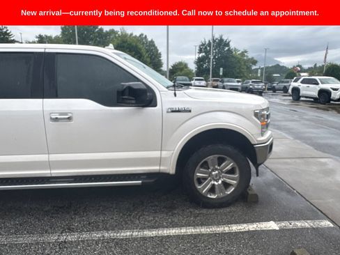Used 2018 Ford F150 Lariat w/ Equipment Group 502A Luxury AWD/4WD image 16