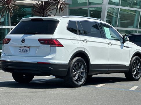Certified 2023 Volkswagen Tiguan SE FWD image 4