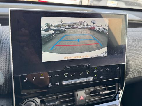 Used 2024 Toyota bZ4X FWD image 35