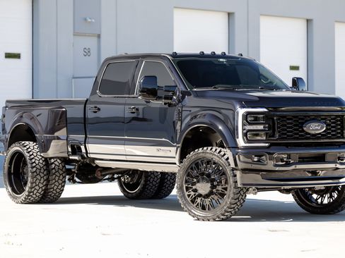 Used 2025 Ford F450 Platinum AWD/4WD image 7