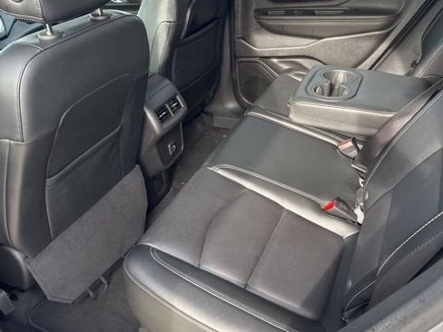 Used 2024 GMC Terrain SLT image 11