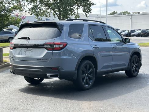 Used 2025 Honda Pilot Black Edition image 14
