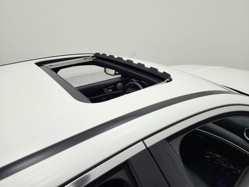 Used 2022 Mercedes-Benz E 350 Sedan image 17