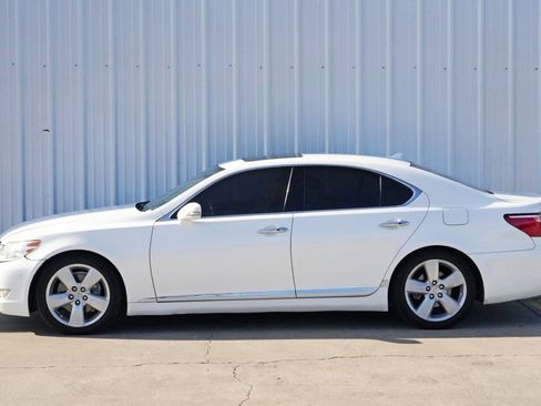 Used 2012 Lexus LS 460 w/ Comfort Pkg image 47