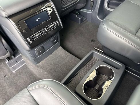 New 2026 Lincoln Aviator AWD image 16