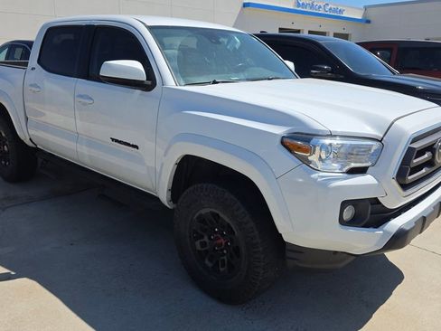 Used 2021 Toyota Tacoma SR5 RWD image 6