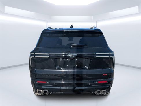 Used 2025 Chevrolet Traverse RS w/ LPO, Floor Liner Package image 4