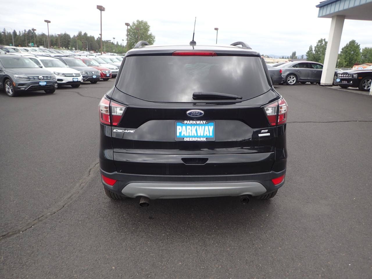 Used 2018 Ford Escape SE FWD image 4
