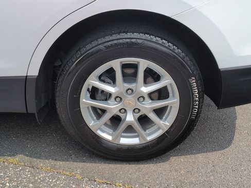 Used 2024 Chevrolet Equinox LS w/ LS Convenience Package AWD/4WD image 28