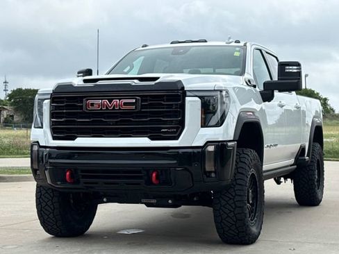 Used 2024 GMC Sierra 2500 AT4X AWD/4WD image 3