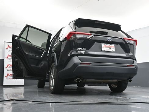 Used 2021 Toyota RAV4 XLE Premium AWD/4WD image 44