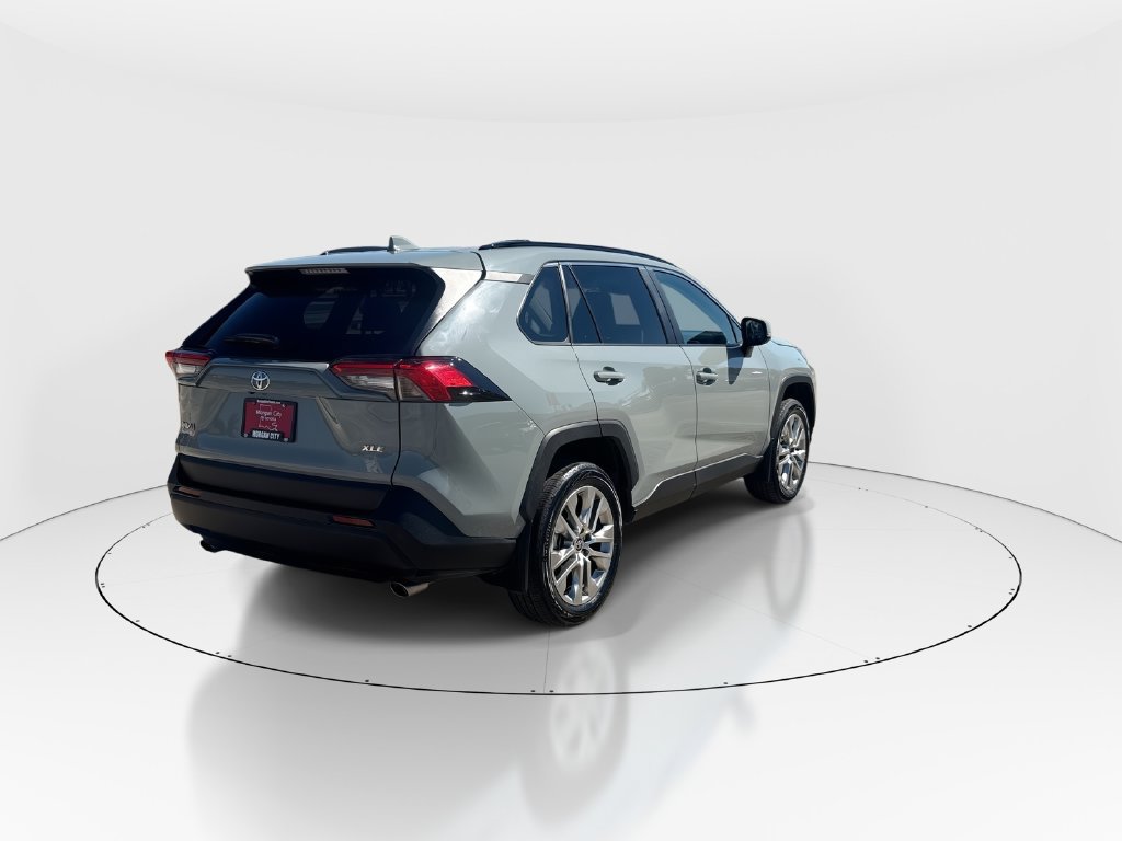 Used 2023 Toyota RAV4 XLE Premium FWD image 8