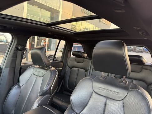 Certified 2022 Jeep Grand Cherokee Overland w/ Adv Protech Group III image 10