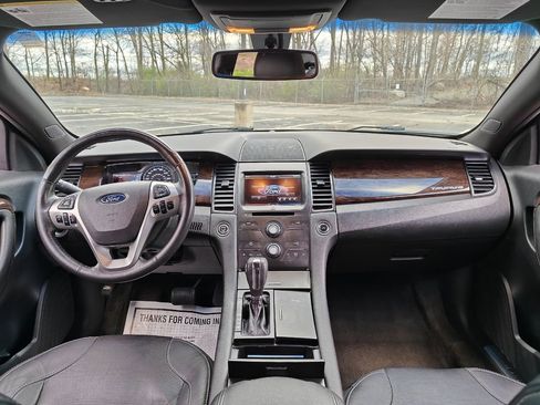 Used 2014 Ford Taurus Limited image 10