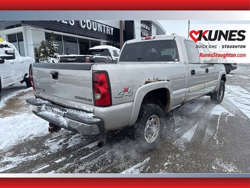 Used 2005 Chevrolet Silverado 2500 LS image 10