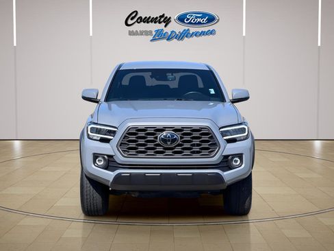 Used 2021 Toyota Tacoma TRD Off-Road w/ Technology Package image 12