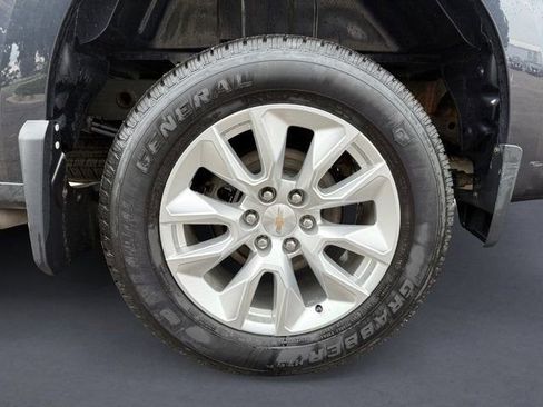 Used 2023 Chevrolet Silverado 1500 Custom image 14