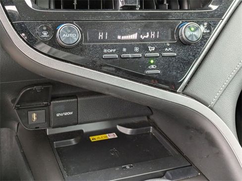 Used 2023 Toyota Camry XSE image 23