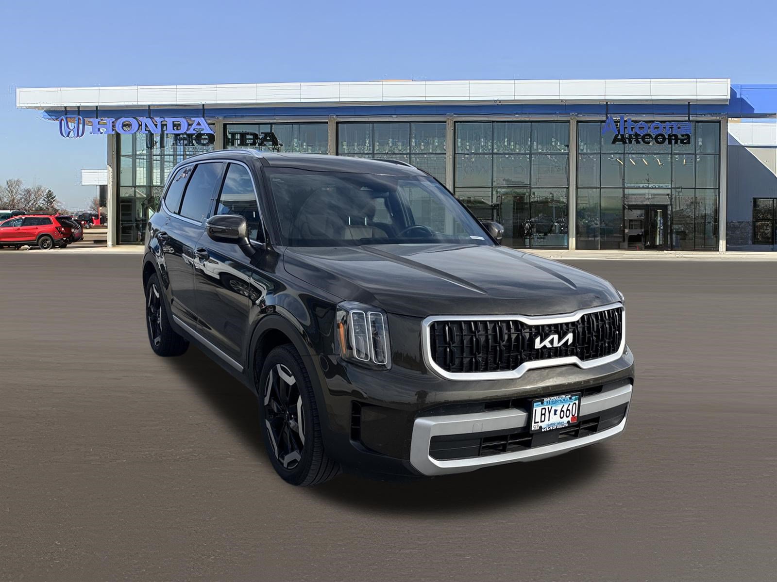 Used 2024 Kia Telluride EX w/ EX Captain's Chair Package AWD/4WD image 7