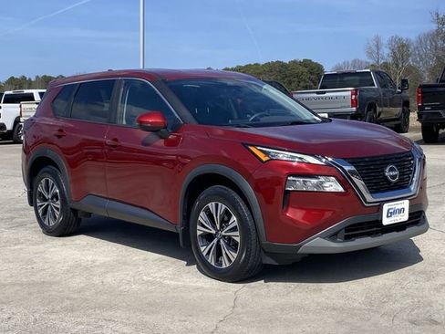 Used 2023 Nissan Rogue SV image 9