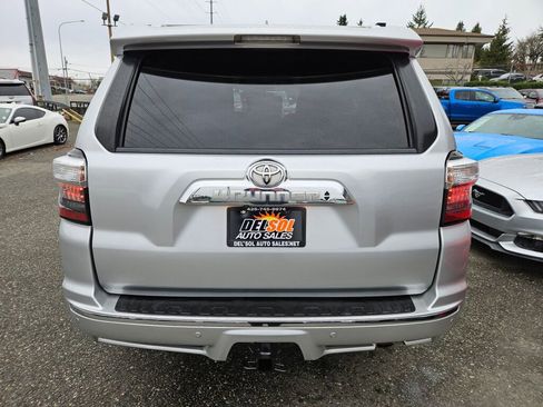 Used 2015 Toyota 4Runner Limited image 15