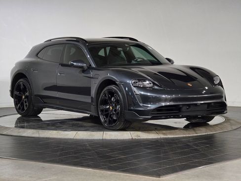 Used 2022 Porsche Taycan 4 Cross Turismo image 2