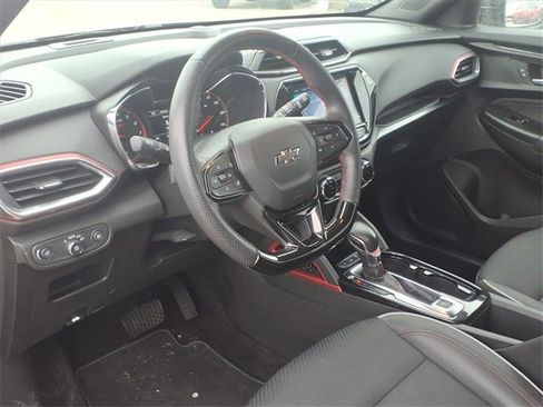 Used 2023 Chevrolet TrailBlazer RS w/ Convenience Package image 28