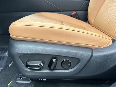 Certified 2024 Lexus RX 350 w/ Convenience Package image 12