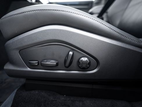 New 2026 Porsche Macan 4 Electric AWD/4WD image 24