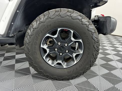 Used 2023 Jeep Wrangler Unlimited Rubicon w/ LED Lighting Group AWD/4WD image 14