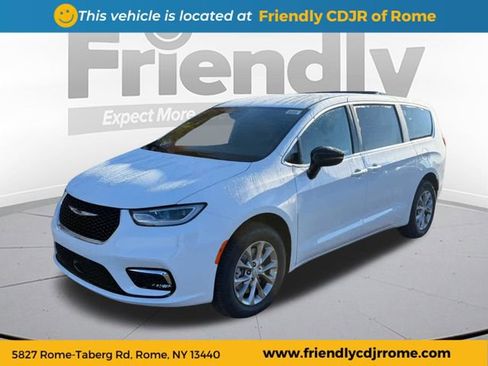 New 2026 Chrysler Pacifica Select AWD/4WD image 1