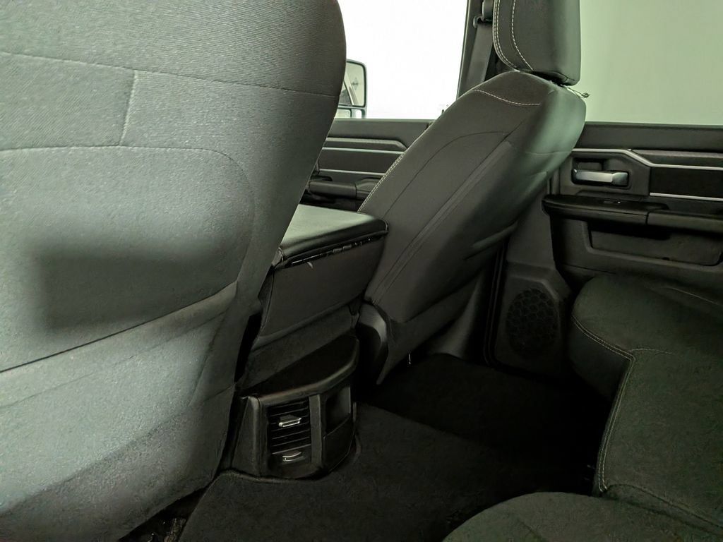 Used 2025 RAM 2500 Big Horn AWD/4WD image 32