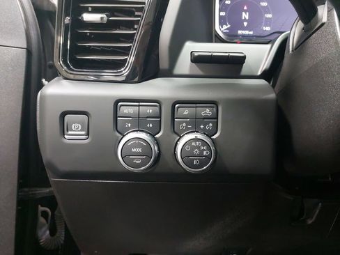 Used 2024 GMC Sierra 3500 AT4 w/ AT4 Premium Plus Package image 27