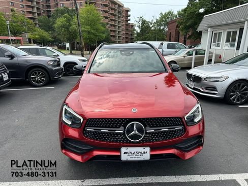 Used 2020 Mercedes-Benz GLC 300 4MATIC image 4