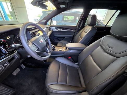 Used 2025 Cadillac XT6 Premium Luxury w/ LPO, Floor Liner Package AWD/4WD image 13