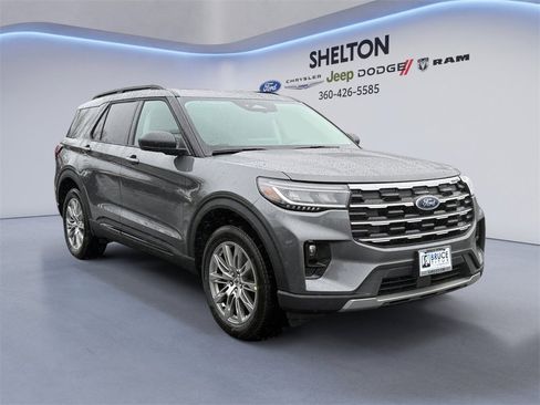 New 2026 Ford Explorer Active w/ Active Comfort Package image 7