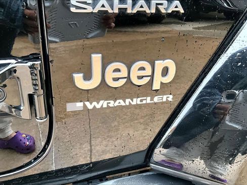 Certified 2023 Jeep Wrangler Unlimited Sahara AWD/4WD image 12