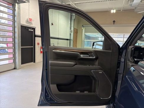 Used 2023 Chevrolet Silverado 1500 LT Trail Boss image 11