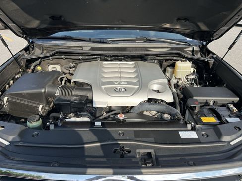 Used 2020 Toyota Land Cruiser AWD/4WD image 29