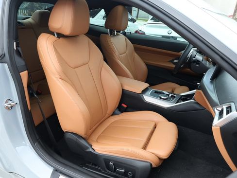 Used 2025 BMW M440i Coupe w/ Parking Assistance Package RWD image 21