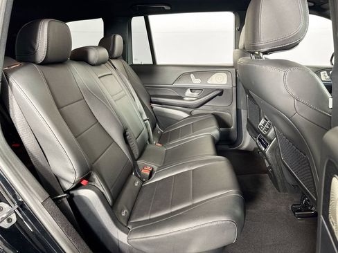 Used 2024 Mercedes-Benz GLS 450 4MATIC image 36