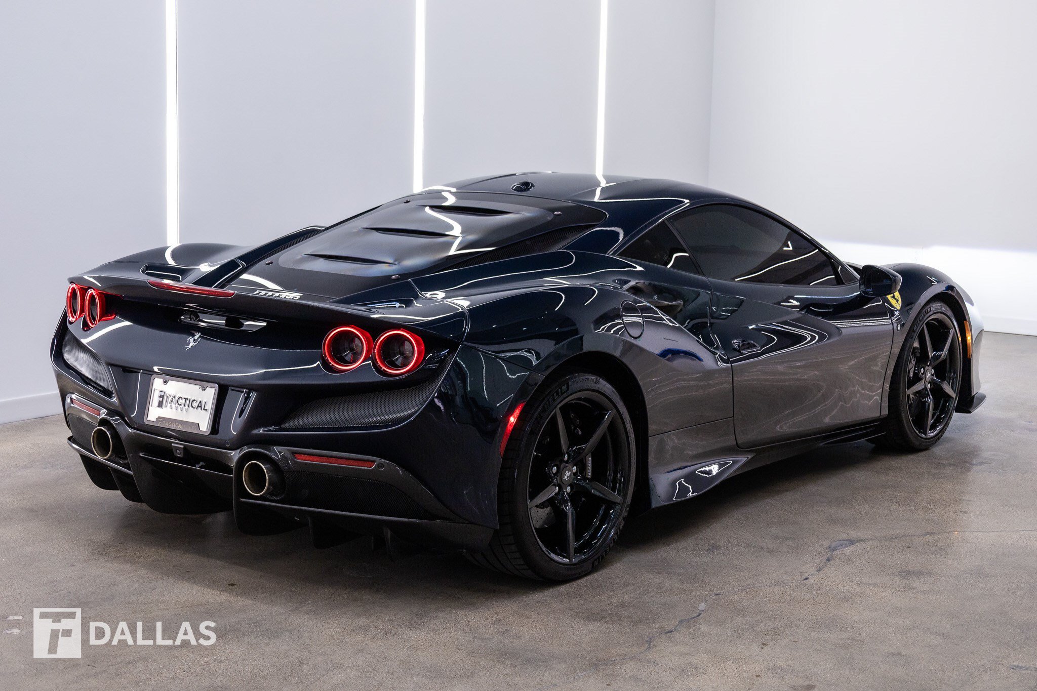 Used 2020 Ferrari F8 Tributo RWD image 15