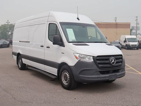 Used 2024 Mercedes-Benz eSprinter 170 Cargo image 2