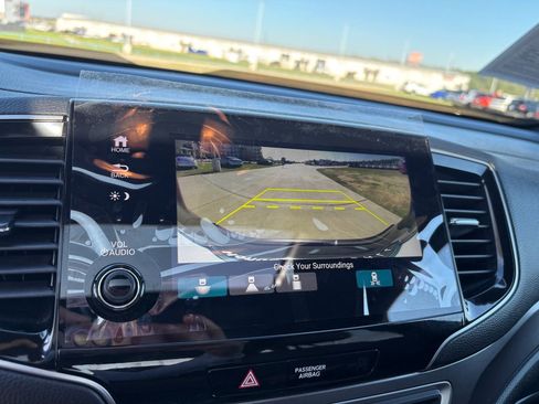 Certified 2025 Honda Passport EX-L image 20