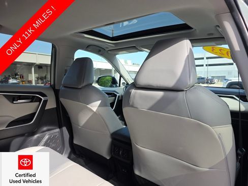 Used 2023 Toyota RAV4 XLE Premium FWD image 16