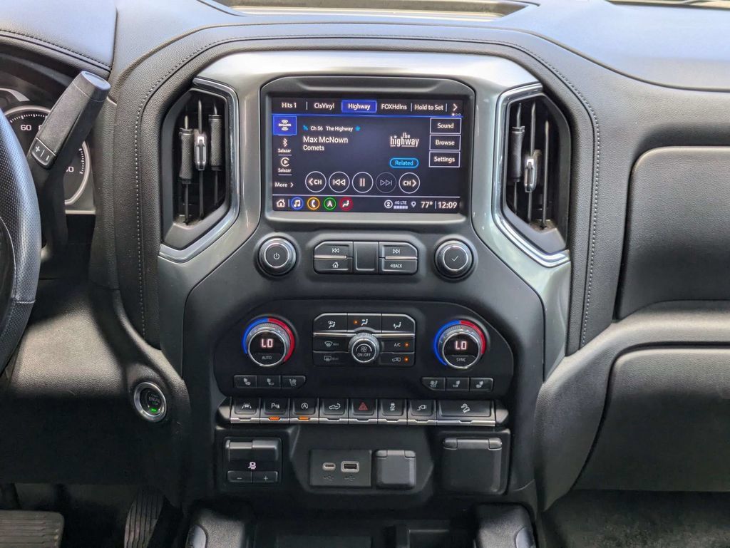 Used 2021 Chevrolet Silverado 1500 LTZ w/ LTZ Premium Package AWD/4WD image 18