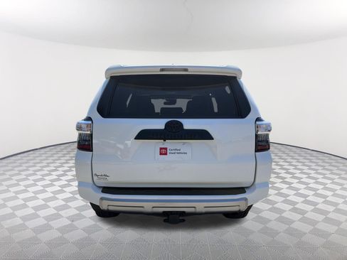 Certified 2022 Toyota 4Runner TRD Off-Road Premium w/ Moonroof Package AWD/4WD image 16